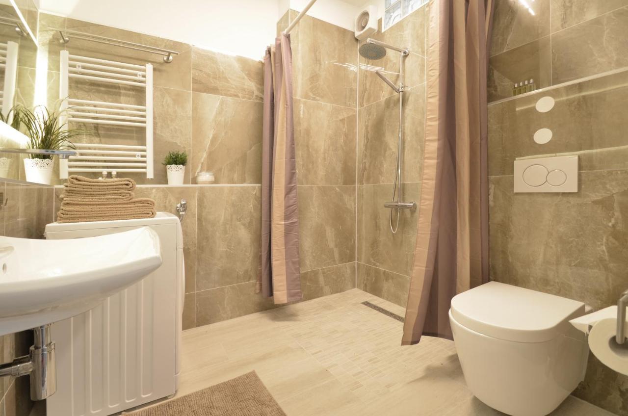 Munich Aparthotel Hotel apartamentowy 3*